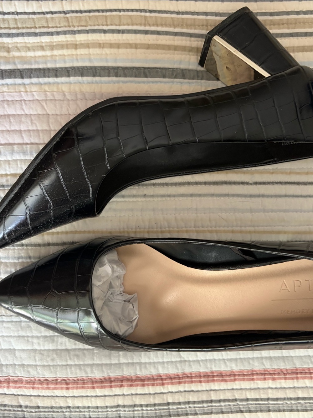 Black Croc-Embossed Pointed Toe Block Heel Pumps